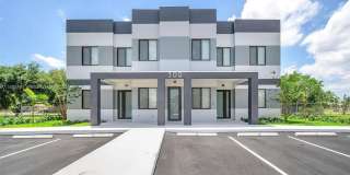 309 NW 7th Ct Gallery 1