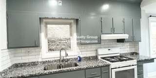 4127 Mozart Gallery 1