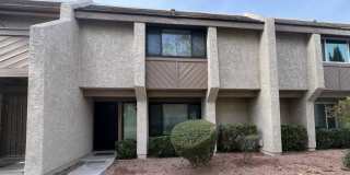 TOWNHOUSE 3 BEDROOM, 2.5 BATH Gallery 1