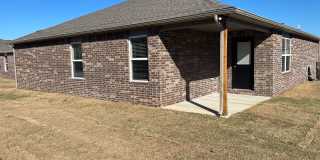 Preleasing Now! Beautiful Three Bedroom | Two Bathroom Home in Morningside Estates Gallery 9