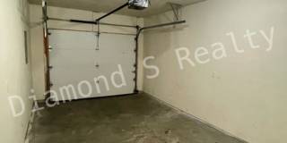 Cute 2 Bed Duplex Available Now - 2 bed, 2 bath, 1 car garage! Gallery 16
