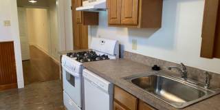 Wonderful lower unit with fresh paint Gallery 8