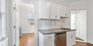 122 Columbia St. Gallery 6