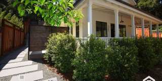 3bd/2ba Retreat in the Heart of Sonoma Wine County - Modern Top Floor Duplex Gallery 1