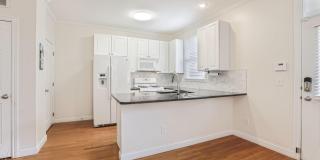 319 W 2nd Avenue Gallery 10