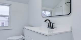 AVAILABLE JUNE 2026! - 2 Bedroom Suburban Vibes in the HEART of the City!! Gallery 18