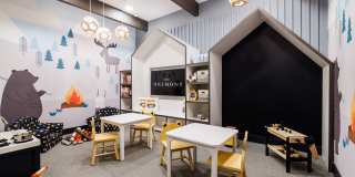 The Hillmont Gallery 17