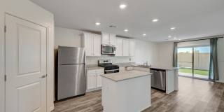 Upgraded 5 bedroom home in Cul-De-Sac!! Gallery 8