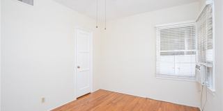 1562 Riverside Drive Gallery 12