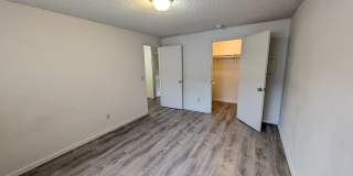 2 bedroom 1 bath duplex Gallery 13