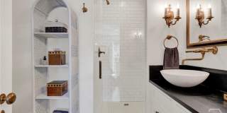224 E Jones Lane Gallery 26