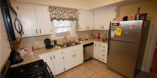 Large 4 Bedroom house with parking in North Campus Gallery 12