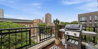 5302 N Winthrop Avenue Gallery 31