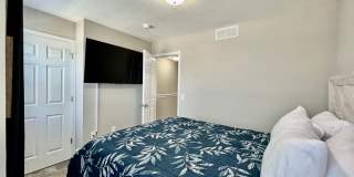 Brand New Home Walking distance to Spooky Nook Gallery 14