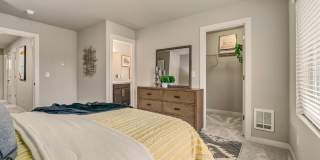 Modern Tri-Level 4BD/3.5BTH Townhouse in Lynnwood for Rent! Pet Friendly! Gallery 21