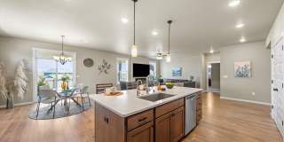 Move-In Ready West Richland Rental – 3-Car Garage, Fenced Yard, Hot Tub Included Gallery 9