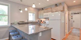 WINTER RENTAL: Joseph's Way Gallery 1
