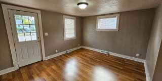 2 Bed 1 Bath Single Family Home in Wisconsin Rapids Gallery 1