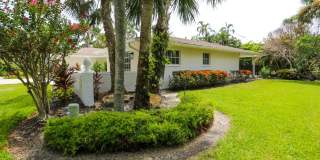 ** LUXURY PARK SHORE STUNNING FULLY REMODELED MODERN UNFURNISHED 3/2 PRIVATE LARGE PATIO HOME WITH PRIVATE PARK SHORE BEACH ACCESS ** NO HOA ** MOVE IN TODAY ** Gallery 22