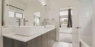 Modern 2-Bed, 2-Bath Townhome with Air-Conditioning in Rainier Beach Gallery 11