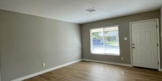 Beautiful 4 bed 2 Bath house in Aurora Gallery 9