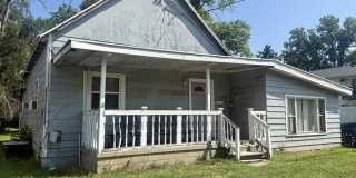 913 Maple Street Gallery 1