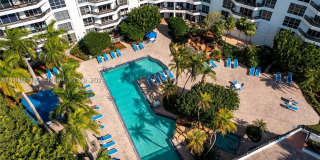 3600 Mystic Pointe Dr Gallery 2