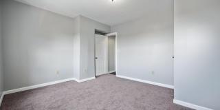 1028 W CROSS Street Gallery 20