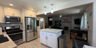 Fully Furnished 3BR/2BA Sacramento Home | Utilities Included | Flexible 3–12 Month Leases Gallery 8