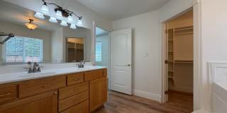 SPACIOUS HOME IN LAVERKIN FOR RENT! Gallery 27