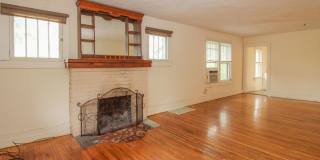 Charming home in the East Campus neighborhood Gallery 4