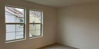 Beautiful 4Bdm 2.5Ba Home, Centrally located! Gallery 27