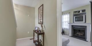 46363 PRYOR Square Gallery 14