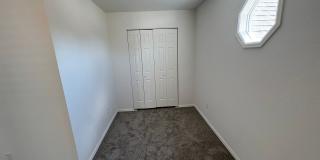 Fully Renovated 3 Bed 2.5 Bath Townhome w/ 1 Car Garage & Yard! Gallery 34