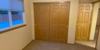 Comfortable 3 Bedroom Home in Hickory Hills Gallery 15