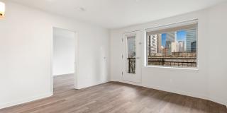 Avia Apartments on Pike Gallery 56