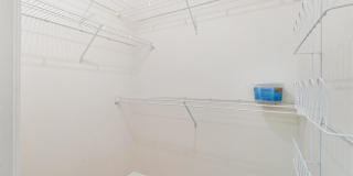 190 North Oxford Drive Gallery 21