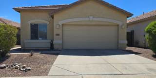 Fantastic 4BR in popular area of Litchfield Park Gallery 1