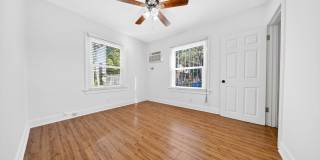 5225 De Longpre Ave. Gallery 28