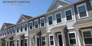 BEAUTIFUL 2 Bedroom Townhome in MIDLAND AVAILABLE AUGUST 2026 Gallery 1