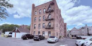 12 Chatsworth Avenue Gallery 16