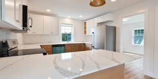 Beautifully Updated Two Bedroom Townhouse! Beautifully Updated Two Bedroom Townhouse! Gallery 15