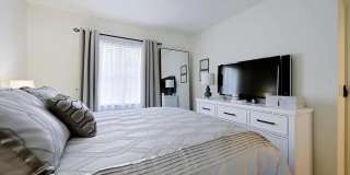 4156 Meade Way Gallery 28