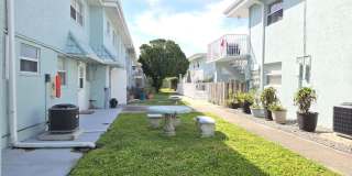 7605 Ridgewood Avenue Gallery 24