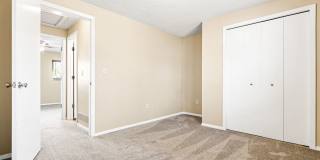 Half Duplex near Downtown Castle Rock with HUGE YARD and Garage! Gallery 18