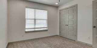 Brand New 3 Bed 2.5 Bath Duplex Includes Office Space (See Contact Info Below) Gallery 51