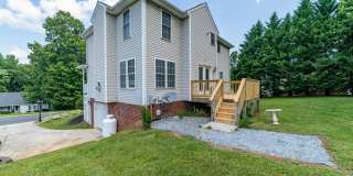 3 Bedroom || 2.5 Bathroom Home with Basement Gallery 12