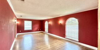 Viewable June 4th!  In-ground Pool!  Small Pets Accepted! Gallery 3