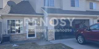 Available August 1 - huge townhome 2 bedroom 2 bath townhome in Shakopee! Gallery 1