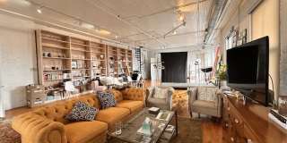 1800 Central Street Gallery 1